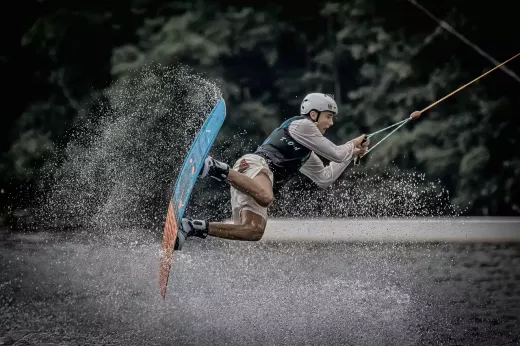 נסה לעשות סקי מים בשביל תחביב